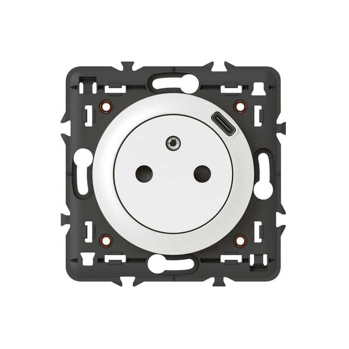 Prise de courant surface Céliane avec chargeur USB intégré type C - livrée avec support et enjoliveur blanc - Legrand 068127