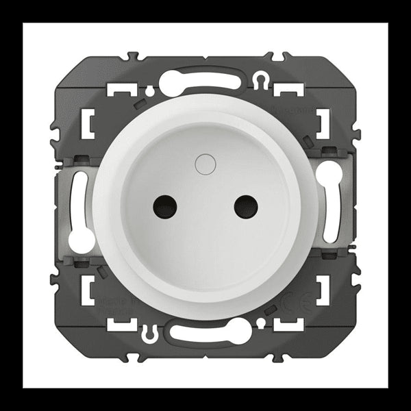 Legrand Dooxie prise de courant 2P à puits 16A finition blanc 600334