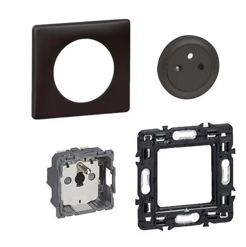 Legrand Céliane Prise de courant 2P+T surface noir - complet